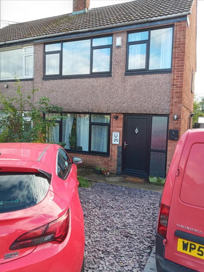 Summerhill, Wrexham - Key Worker friendly Eksteriør billede