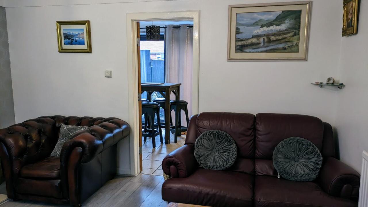 Summerhill, Wrexham - Key Worker friendly Eksteriør billede