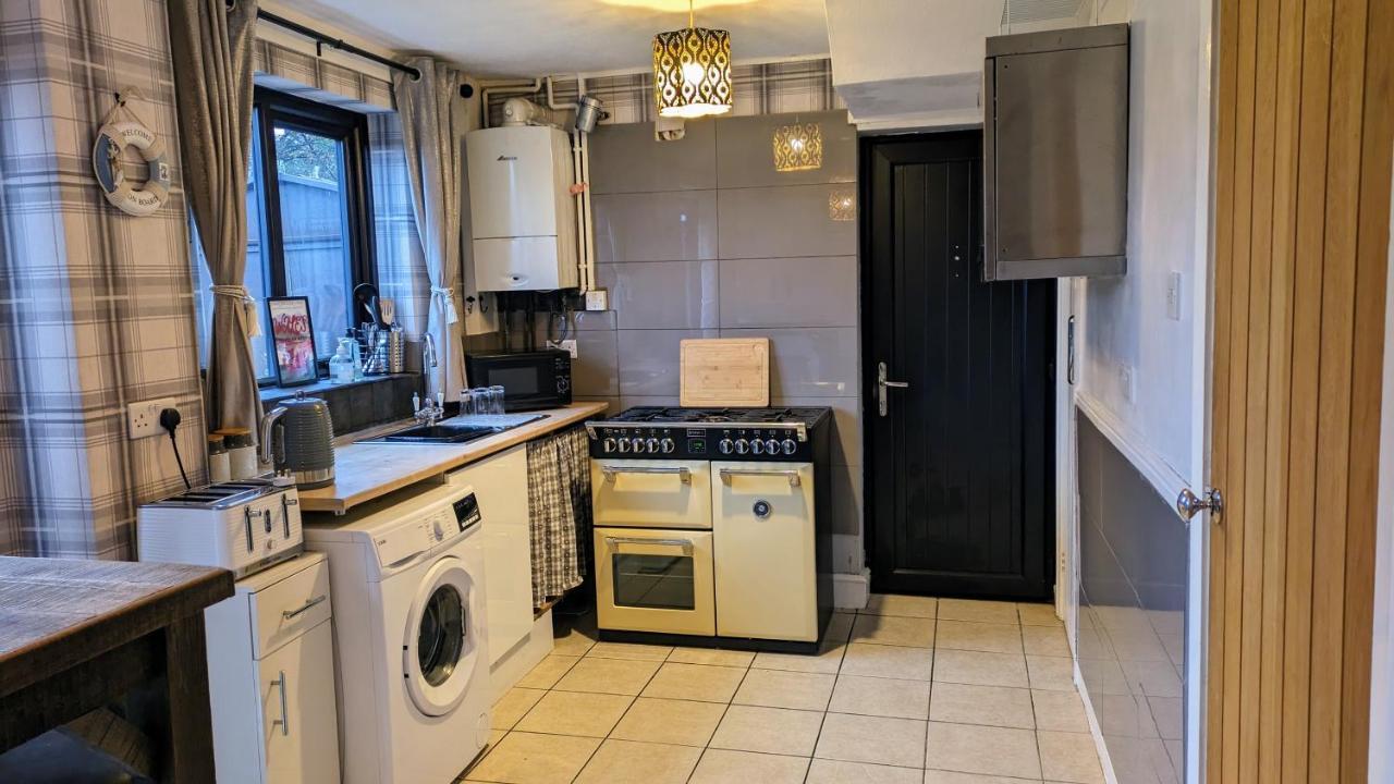 Summerhill, Wrexham - Key Worker friendly Eksteriør billede